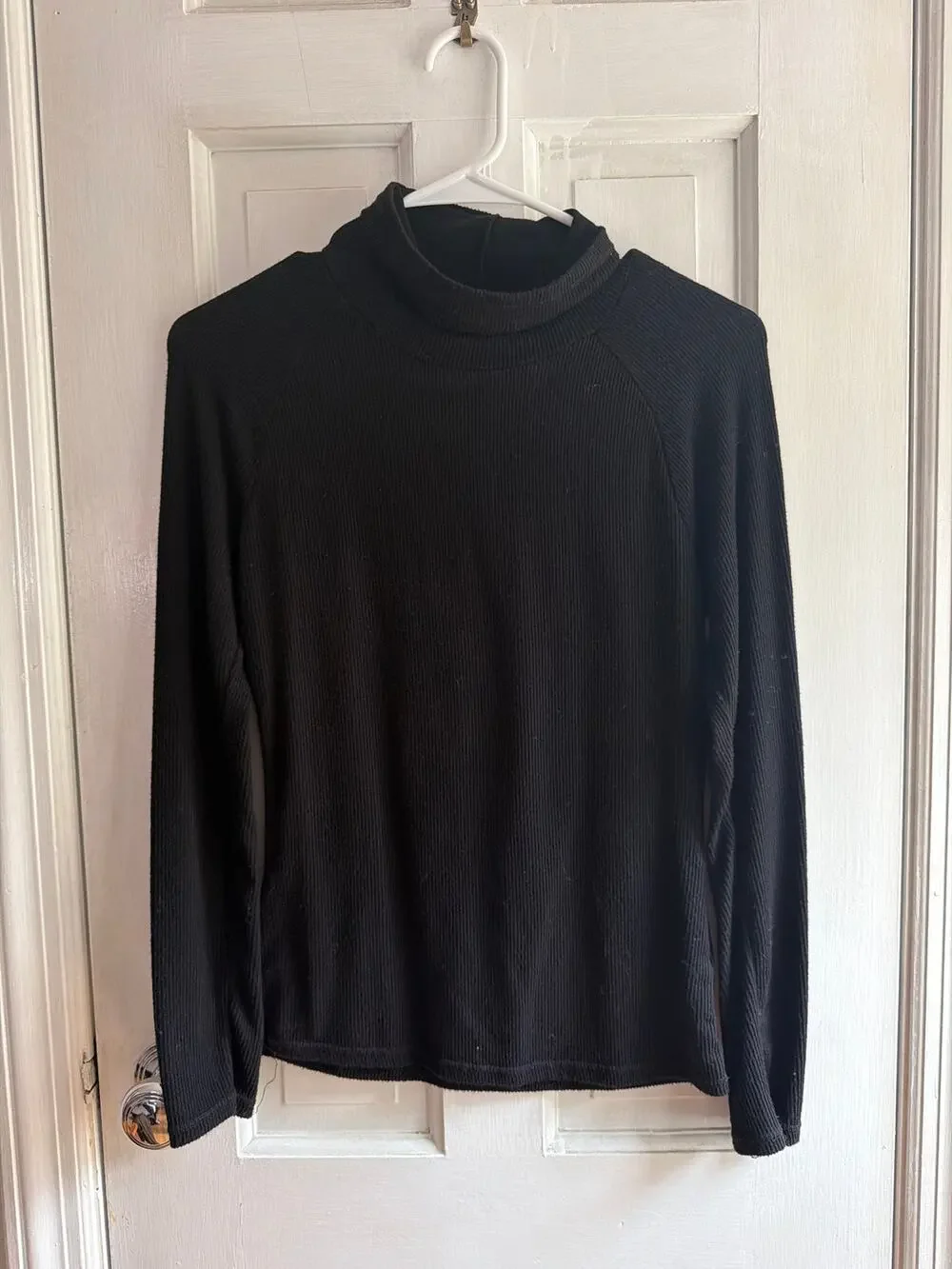 Free People Black Ribbed Turtleneck - Size M EUC